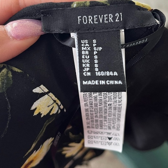 Forever 21 Floral Halter Neck Crop Top - Black and Yellow - Picture 5 of 5